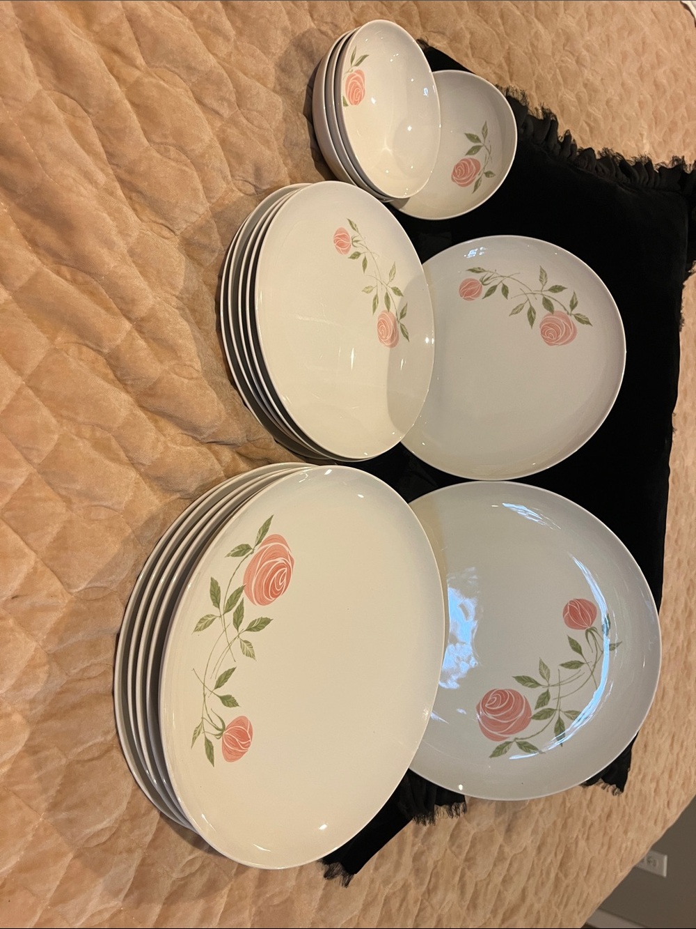 Elegant Pink Rose Ceramic Dinnerware Set - 17 piece Franciscan Whitestone Ware